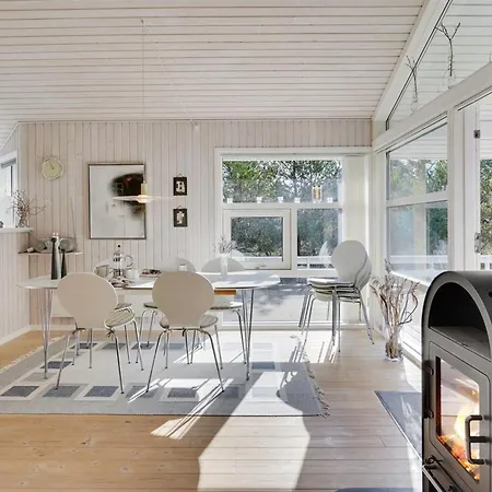 בית נופש Alethe - 1km From The Sea By Interhome