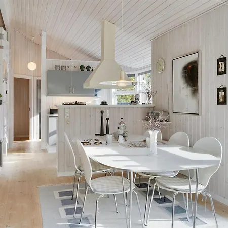 Alethe - 1km From The Sea By Interhome Feriehus